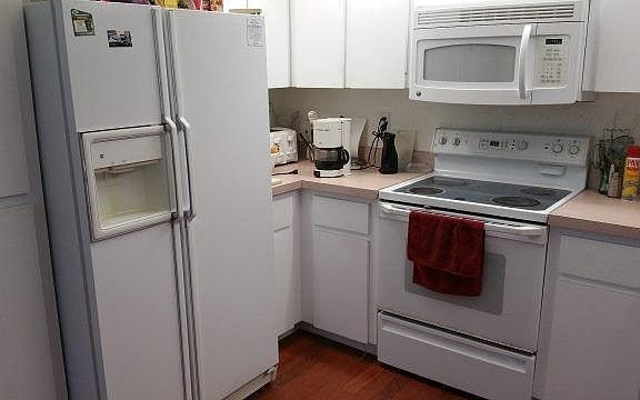 5th image of 17424 Clover Ave