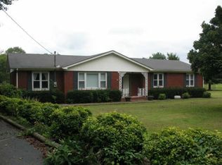 1410 Sharp Springs Rd, Decherd, TN 37324