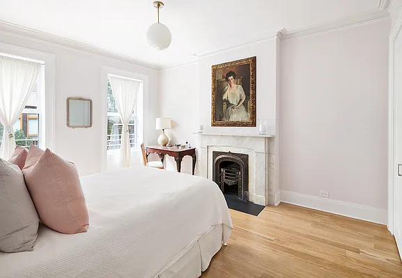 Sold by Compass | media 8