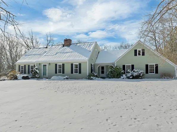 36 Prescott Heights Road, Hooksett, NH 03106