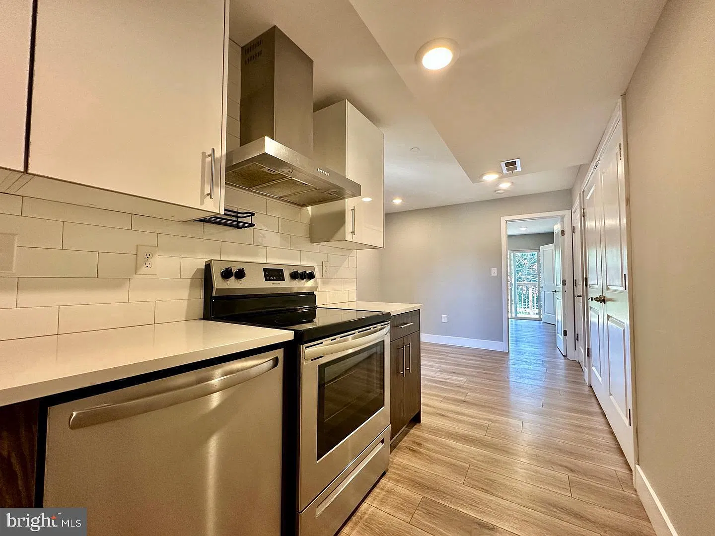 2 bed, 2.0 bath, 1300 sqft, $1,600 — Photo 4