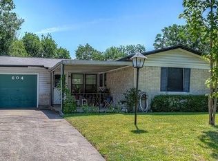 604 Warren Dr, Garland, TX 75042