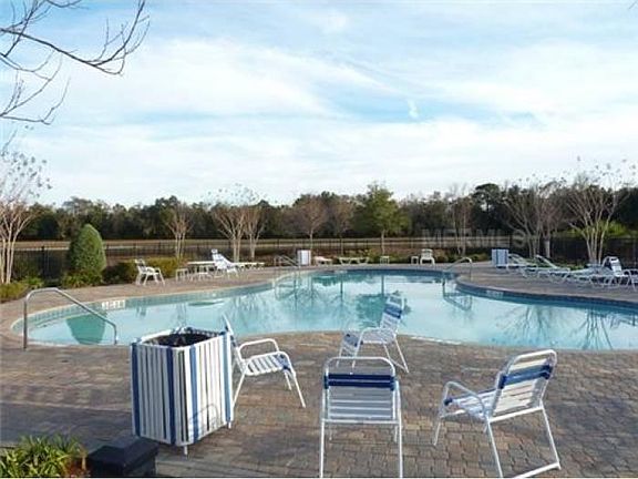 5th image of 517 Lake Eagle Ln