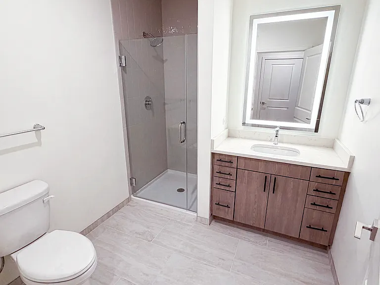 Galewood Residences — Photo 11