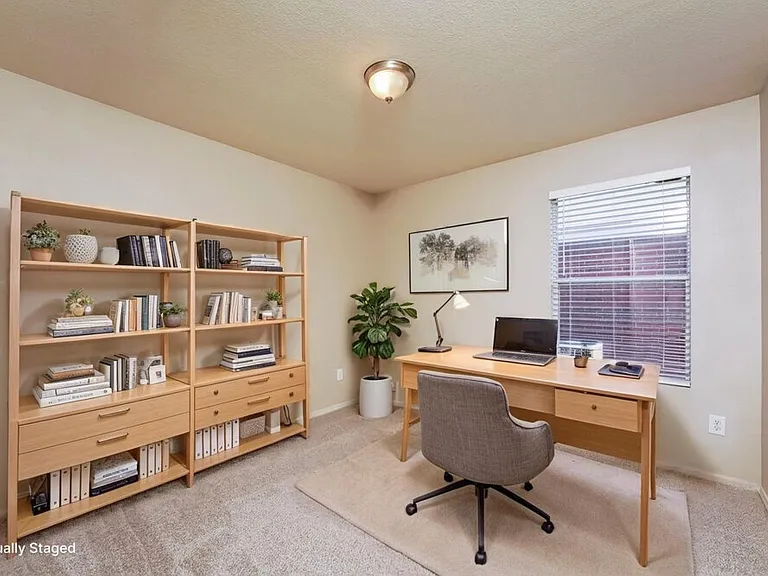 1209 Lambert Dr — Photo 14
