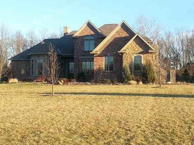 1st image of 829 Wexford Dr