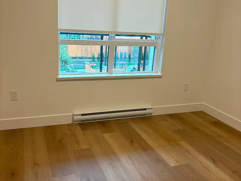 20286 72b Ave #13 — Photo 4