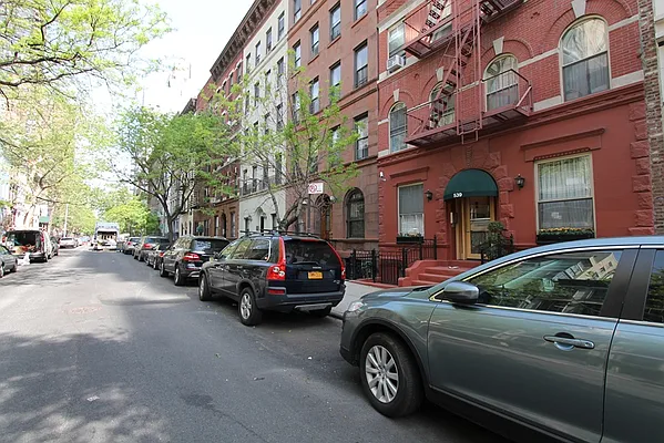 Rented by Compass | media 16