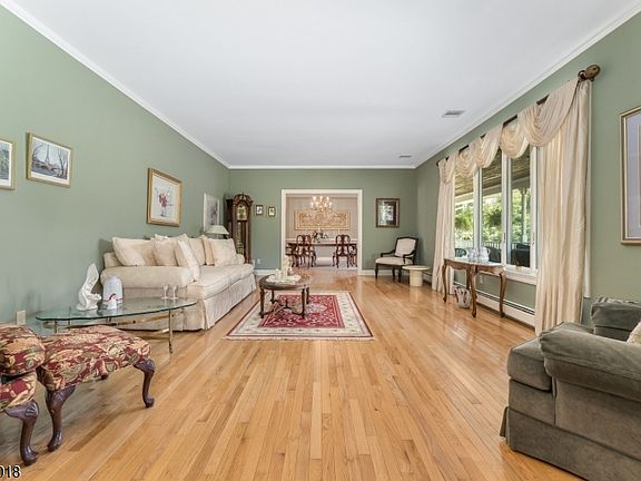 5th image of 80 Deer Hill Rd