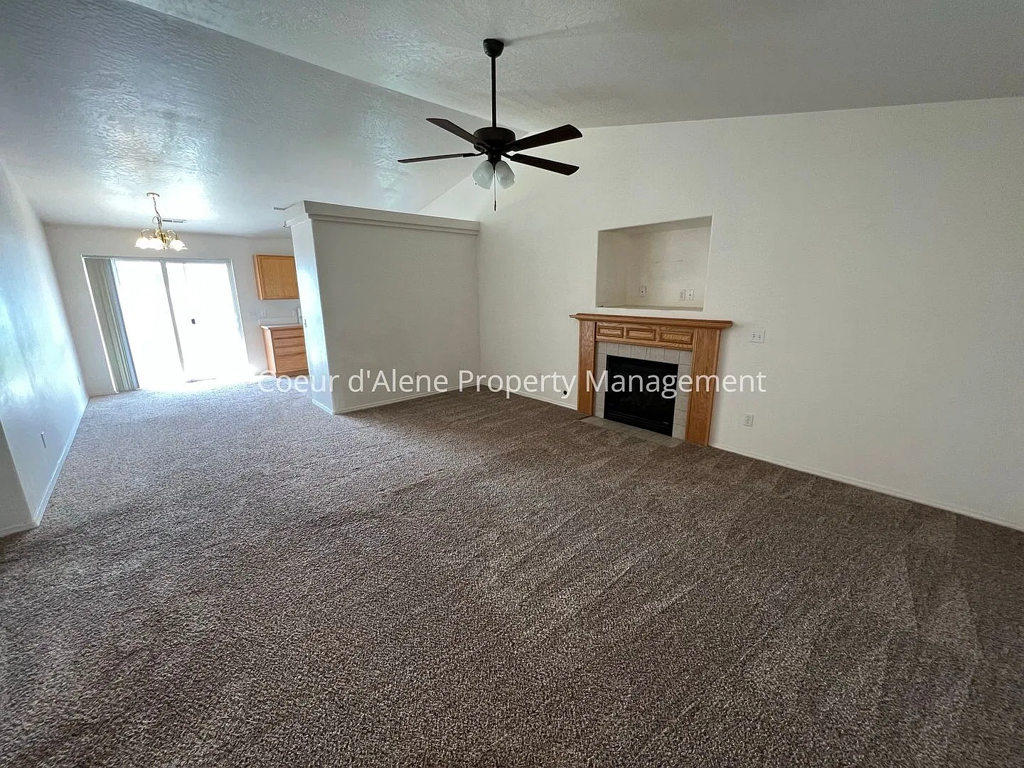 3 bed house near the Landings Park! — Photo 2