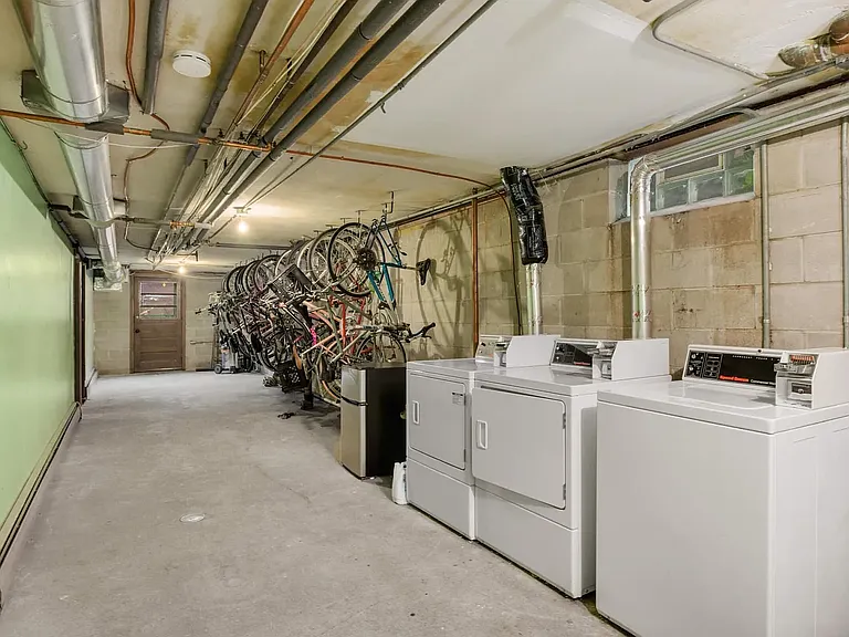 1517 Grand Ave #4 — Photo 9