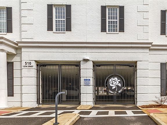 4th image of 510 13th St #306