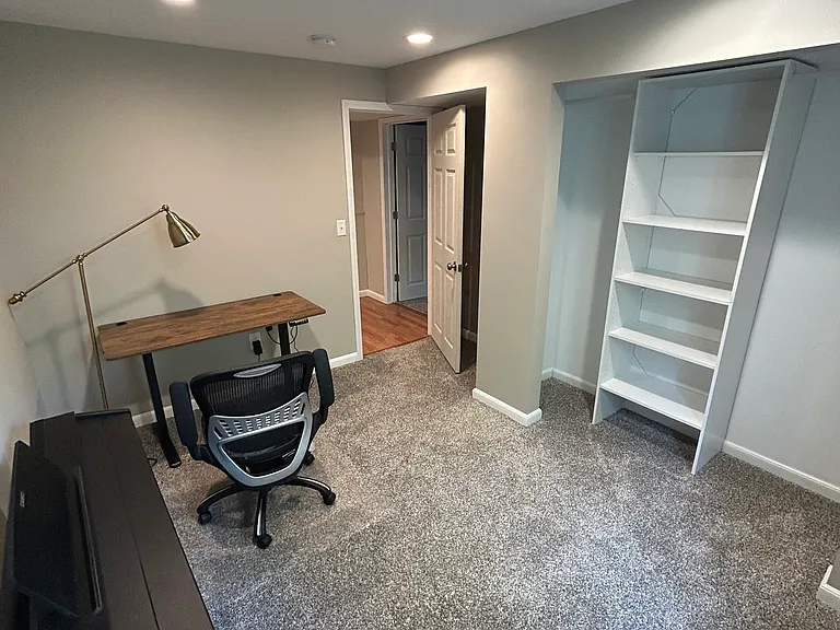 112510 Washington Ln — Photo 13
