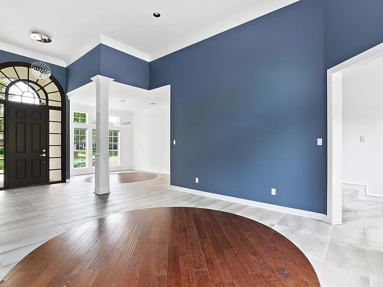 914 Edgemeer Ln — Photo 6