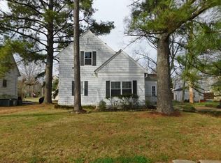 1605 Oak Grove Blvd, Sheffield, AL 35660