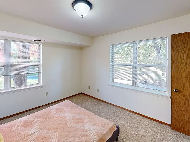 Sauk Creek Apartments — Photo 6