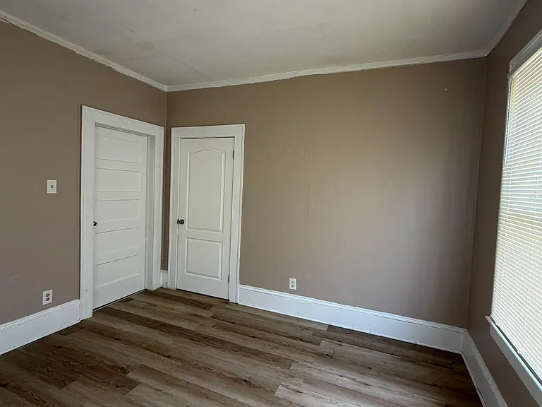 623 Ivy St — Photo 3