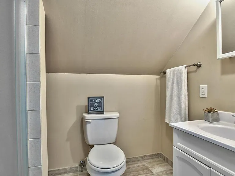 5633 Granada St — Photo 26