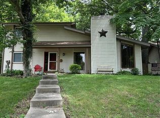 12 Marquette Dr, Lake Saint Louis, MO 63367