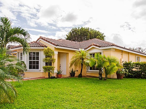 3rd image of 16356 NW 24th St