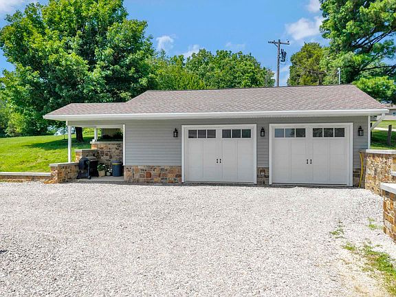 3rd image of 8733 New Harmony Rd
