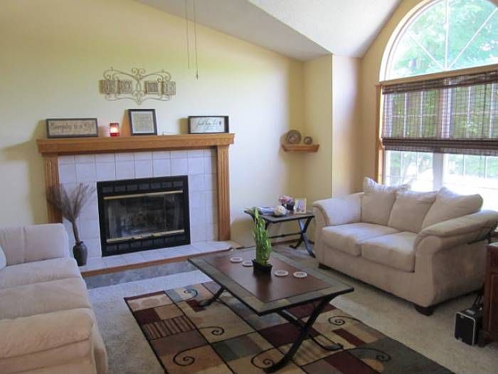 Livingroom with fireplace