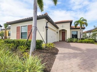 16410 Hillside Cir, Bradenton, FL 34202