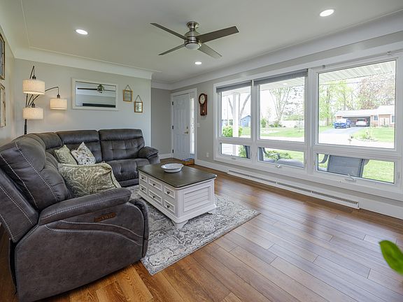 4th image of 7829 Julie Dr