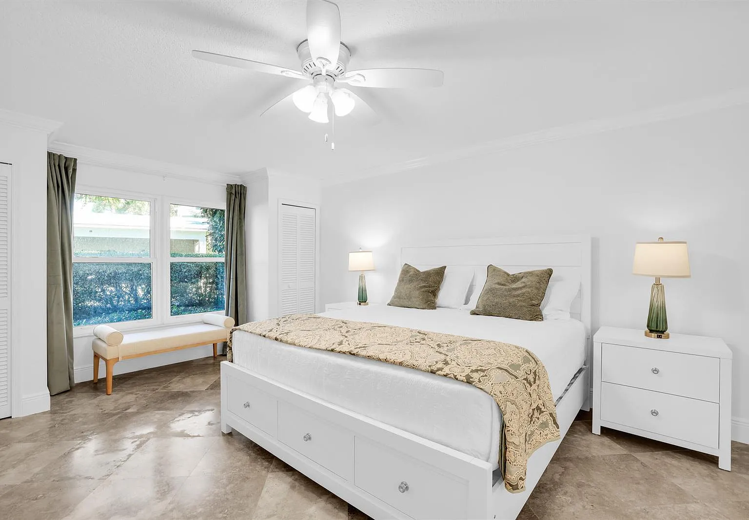 3 bed, 2.0 bath, 1700 sqft, $11,000 — Photo 4