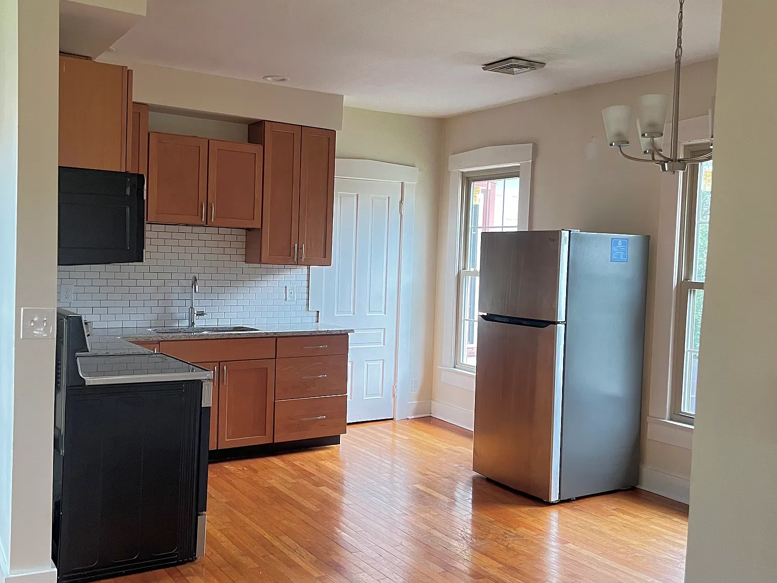 2 bed, $1,250 — Photo 2