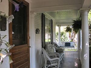3rd image of 516 E Day Ave