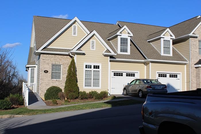 1st image of 818 Guaranda Dr Unit 800