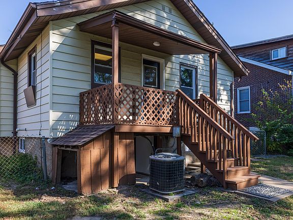 4th image of 8938 Windom Ave
