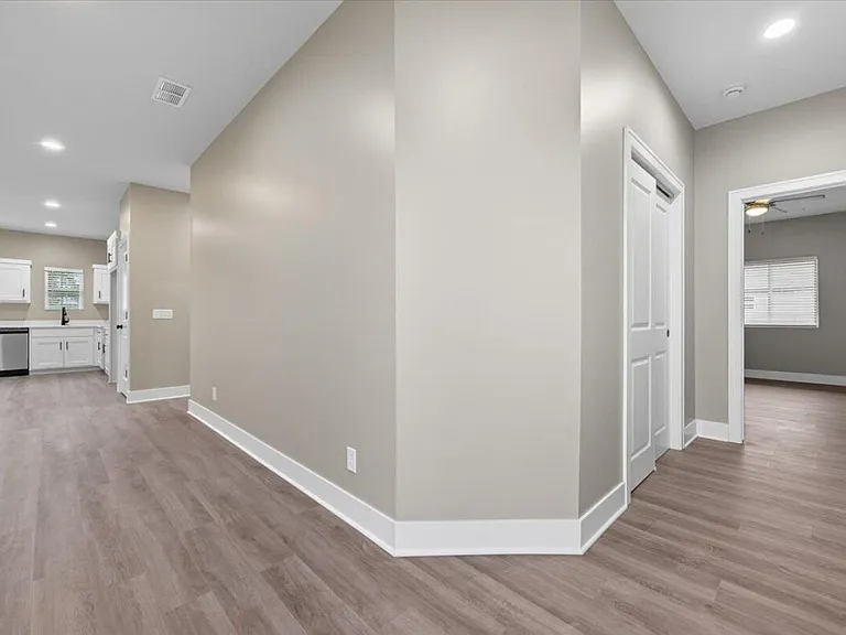 23082 Cayuse St — Photo 3