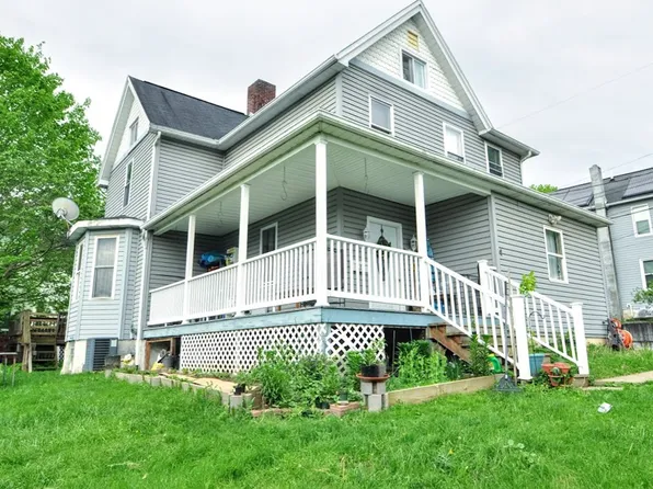 4 Maple Ave, Burgettstown, PA 15021