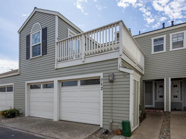 712 Pebble Beach Pl, Santa Maria, CA 93454