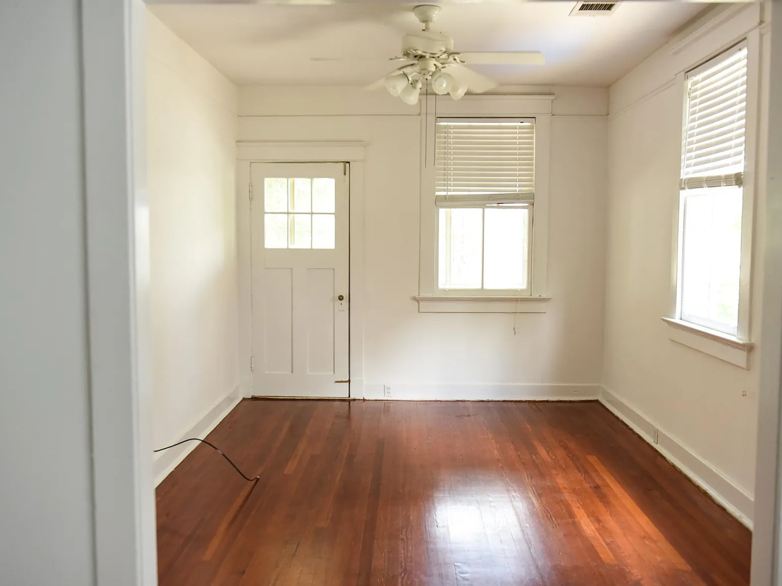 2 bed, 1000 sqft, $2,700 — Photo 4