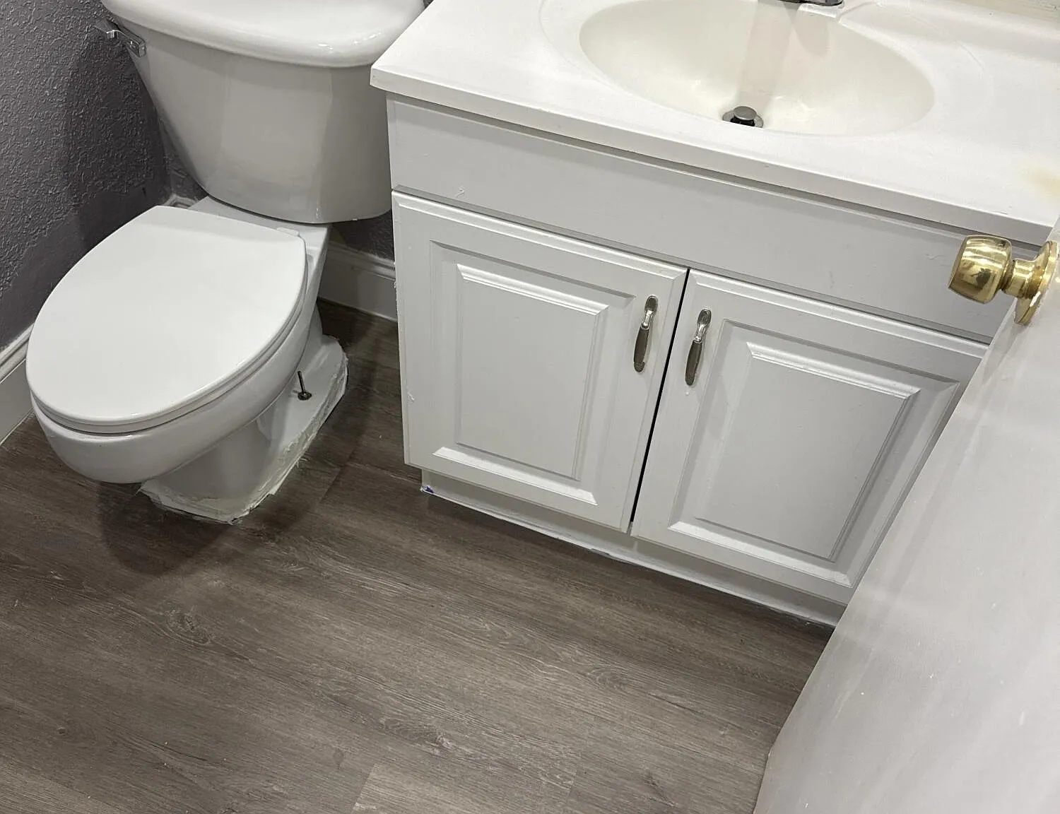 2 bed, 1.5 bath, 938 sqft, $2,400 — Photo 2