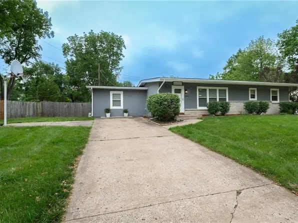 11305 W 52nd Ter, Shawnee, KS 66203