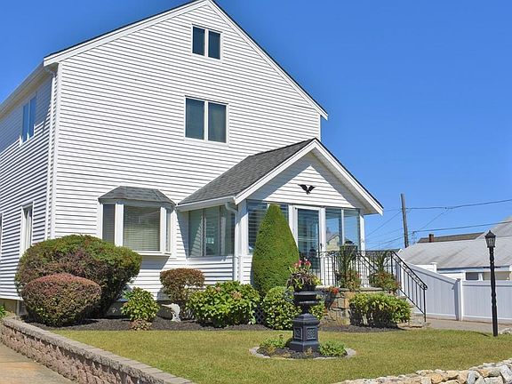 2nd image of 94 Babcock St
