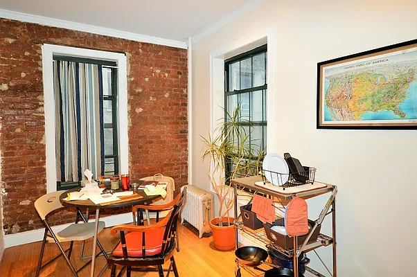 Rented by Sam Tabak | media 27