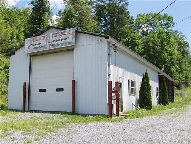 2nd image of 7622 Pine Run Rd