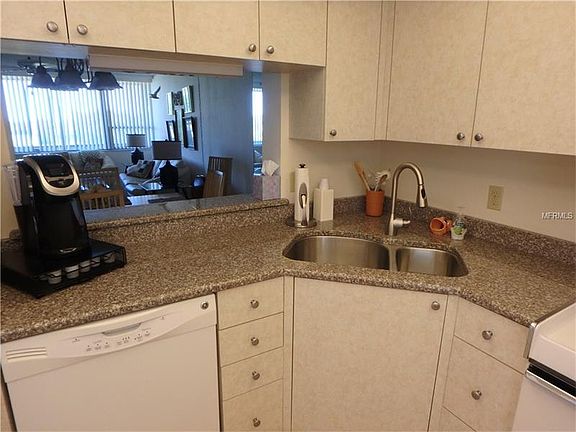 4th image of 2620 Cove Cay Dr Unit 305