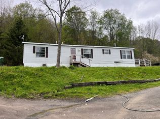 7679 Highbridge Rd, De Ruyter, NY 13052