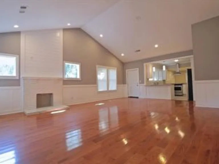 1163 Oakland Dr SW — Photo 10