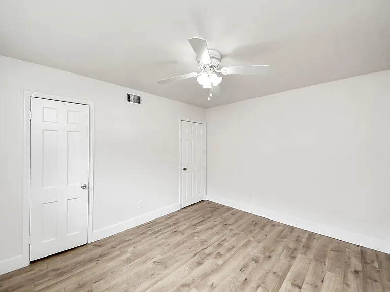 4011 Ebbtide Dr — Photo 15