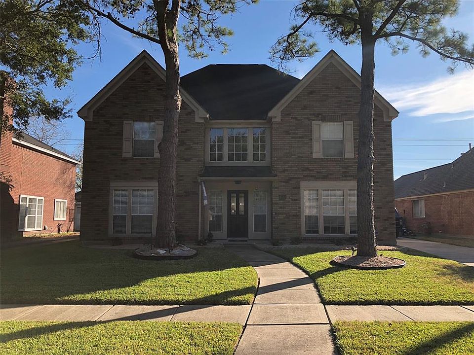 1st image of 4715 Broadmoor Dr