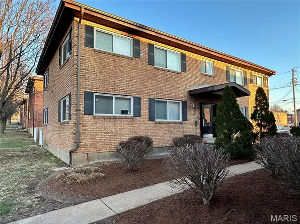 6722 Colony Acres Dr, Saint Louis, MO 63123