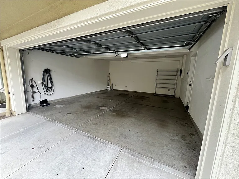 1800 Oak #318 — Photo 21