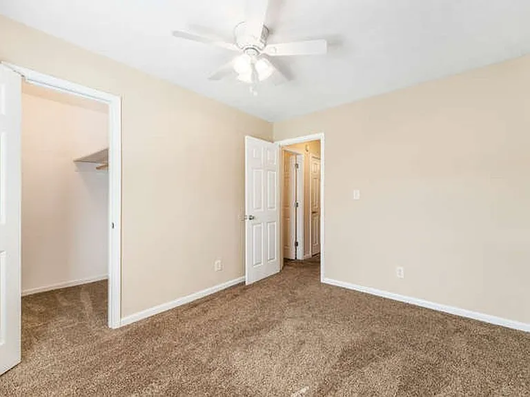 Oxford Village Townhomes — Photo 13